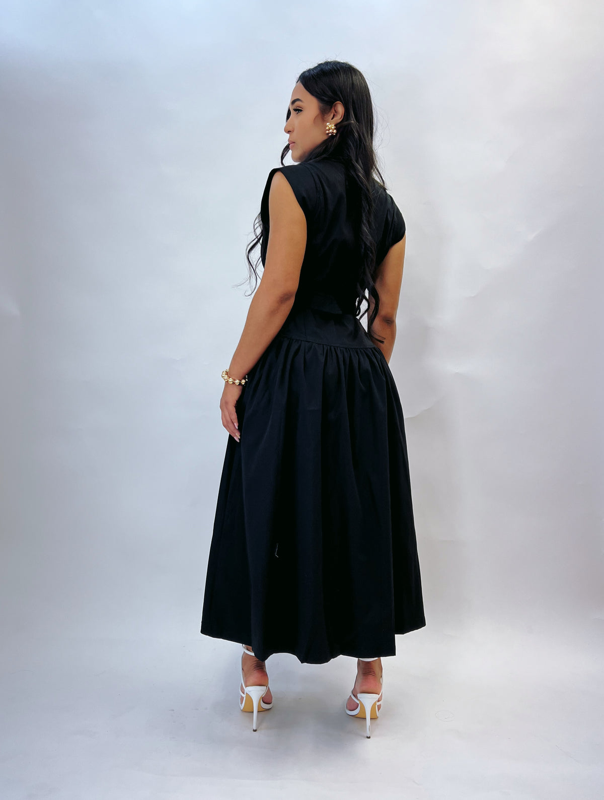 Modern and yours  Midi Dress Black